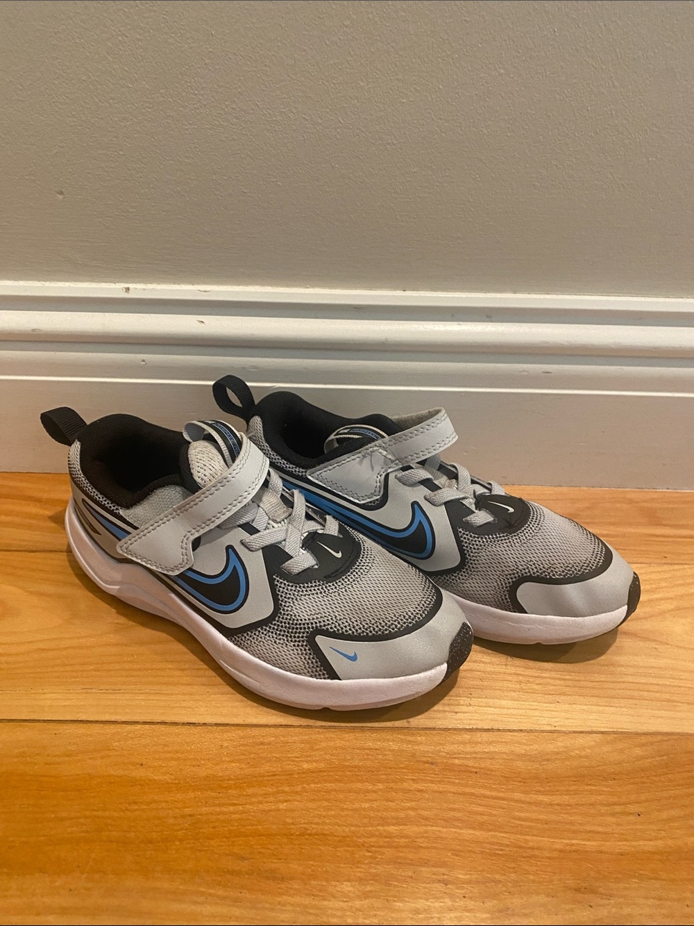 Nike Kids Gray and Blue Velcro Sneakers